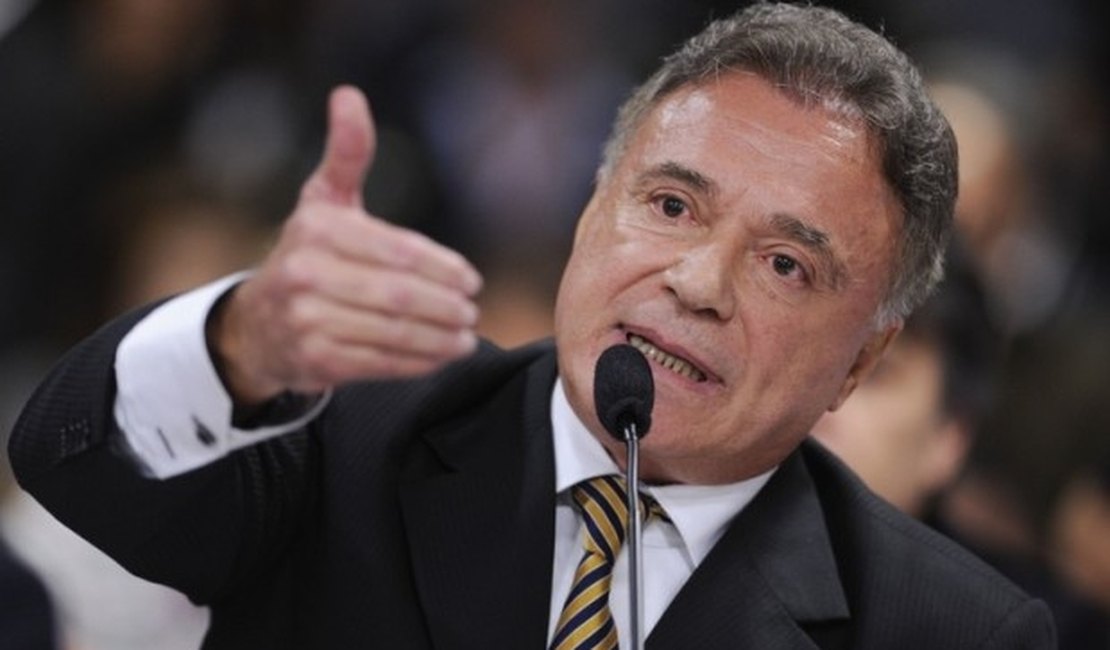 Senador pede explicações em atraso na divulgação da Mega