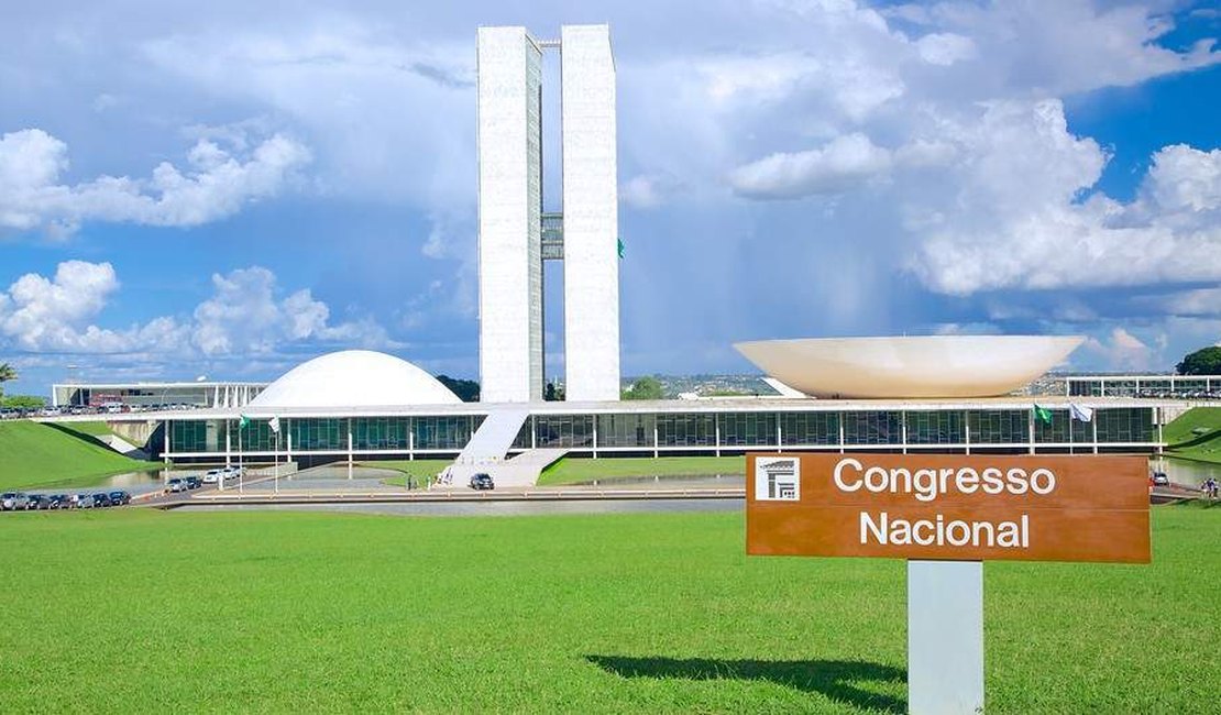O Brasil enfrenta uma crise de democracia ou de representação?