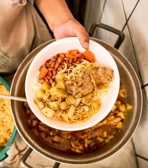 Após atingir 6,6% entre 2021 a 2023, insegurança alimentar cai para 0,6%