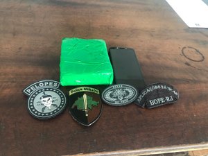Polícia apreende drogas e celular roubado em Arapiraca