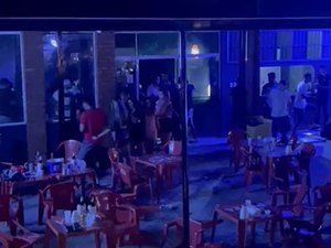 [Vídeo ] Uma pessoa morre e outra fica ferida durante tiroteio em casa de show