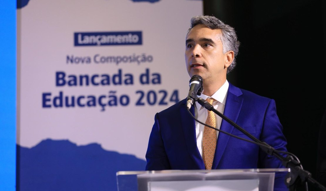 Deputado Rafael Brito completa um ano como presidente da Frente Parlamentar pela Educação