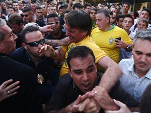 Imprensa internacional repercute ataque a Jair Bolsonaro