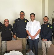 Prefeitura de Santana firma parceria com PRF para reforçar ações de fiscalização de animais na BR-316