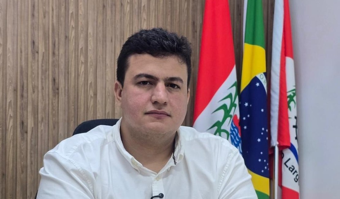 Prefeito Pedro Carlos tranquiliza famílias e monitora voçoroca em Rio Largo