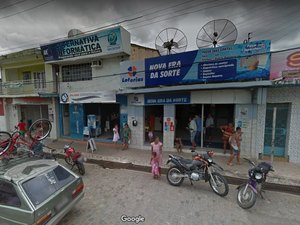 Homens invadem casa lotérica e furtam moedas