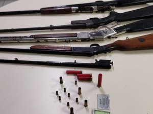 Homem é preso com quatro armas de fogo em Rio Largo