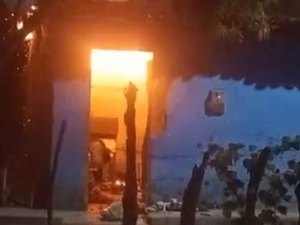 Grávida de oito é meses é a suspeita de matar mulher esfaqueada e fugir em Penedo