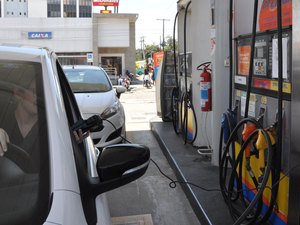 Governador sanciona lei que garante adesão de AL ao Regime Emergencial do diesel