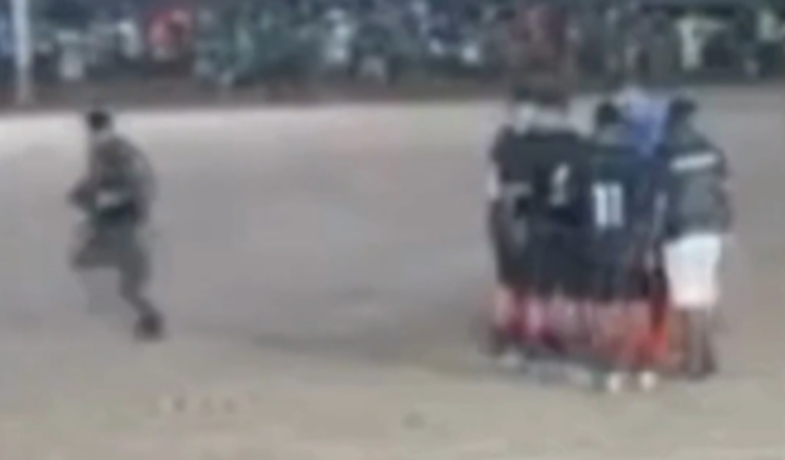 Polícia invade campo e prende jogador de futebol amador acusado de roubo
