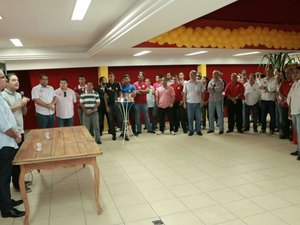 Renan Filho inaugura comitê de campanha em Maceió