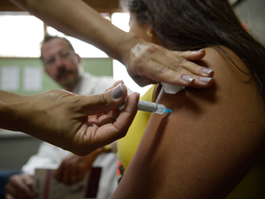 Baixa cobertura vacinal contra HPV favorece casos de câncer