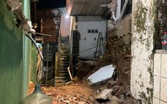 Engenheiro do órgão avaliou a situação e interditou residências atingidas