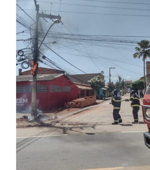 Fiação de poste incendeia em Maragogi