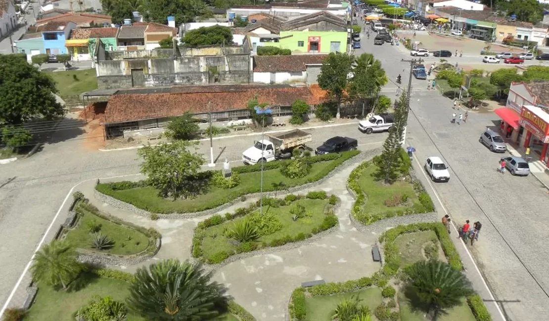 Mulher procura a polícia após ser ameaçada de morte pelo ex-companheiro