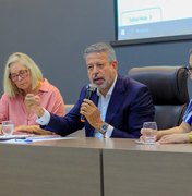 Arthur Lira dialoga com médicos e reafirma compromisso com a saúde de AL