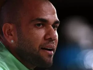 Justiça espanhola decreta prisão preventiva e sem fiança para Daniel Alves