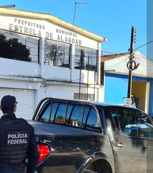[Vídeo] PF encontra ambulâncias da prefeitura de Estrela de Alagoas na casa de Ângela Garrote