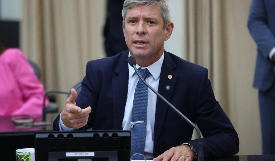 Cabo Bebeto denuncia corte de 15% nos salários de médicos estaduais