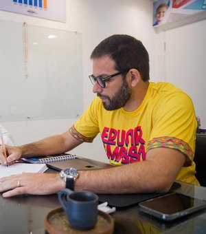 Atuação de Caio Bebeto garante climatização em salas de aula de escola municipal