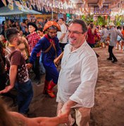 Arraiás comunitários homenageiam tradição junina sem deixar de lado o bom humor