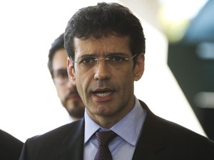 Exoneração do ministro do Turismo é publicada no Diário Oficial