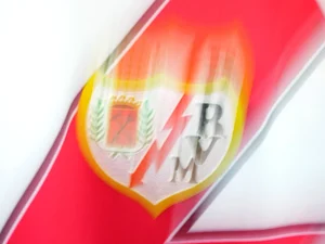 Ônibus com torcedores de clube espanhol é alvo de emboscada na Polônia