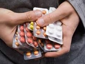 Pesquisa aponta que mais de 70% dos brasileiros se automedicam