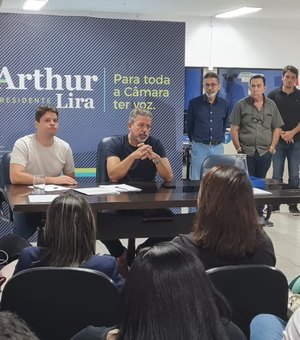 Após rumores de desistência em massa, Lira reúne pré-candidatos a vereador do PP em Maceió