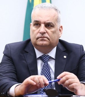 Alfredo Gaspar cobra explicações sobre troca de delegado da PF em investigação do INSS