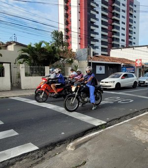 Maceió ganha novas áreas de espera em semáforos para motociclistas