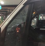 Criminosos armados assaltam van com estudantes em estrada no Agreste