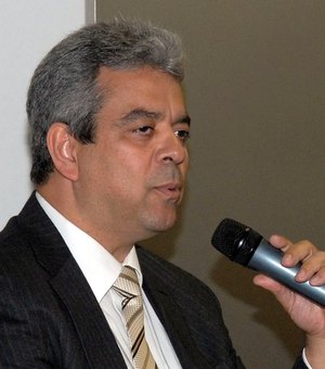 Marcos Pontes anuncia oficial da Força Aérea como presidente interino do Inpe
