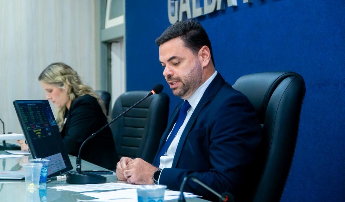 Presidente Chico Filho determina recadastro geral de servidores efetivos e comissionados na Câmara Municipal