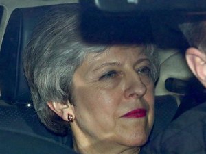 May diz que renunciará quando Parlamento aprovar acordo do Brexit 