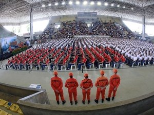 Alunos da PM e do CBMAL são apresentados em aula inaugural
