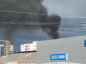 Incêndio atinge concessionária Chevrolet Mangabeiras