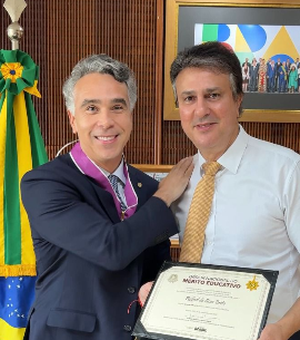 Deputado Rafael Brito recebe a maior honraria da educação brasileira