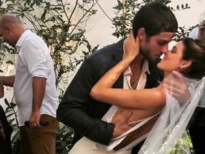 Chay Suede e Laura Neiva se casam após breve rompimento; veja vídeo