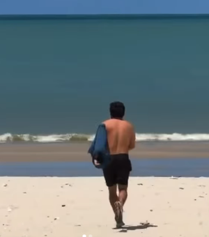 Casal percorre 3 mil quilômetros e recomeça a vida em Maceió; chegada ao mar viraliza