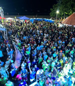 Primeira edição do ‘Bloco da Gente’ faz história no Carnaval de Maragogi ao arrastar 10 mil foliões