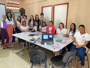 Visitadoras do Programa Criança Feliz recebem treinamento em Lagoa da Canoa