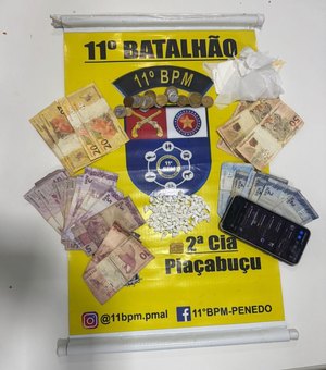 PM apreende mais de 1.800 porções de drogas em ações em Arapiraca e Piaçabuçu