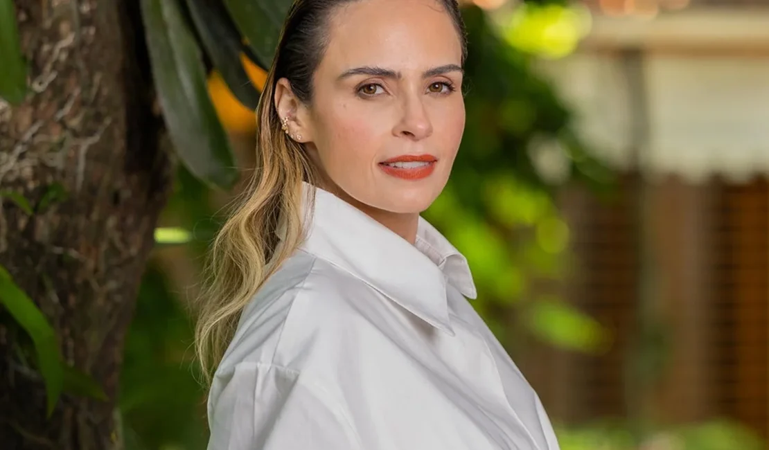 Defesa de Ana Paula Renault se pronuncia após liminar contra Adrilles