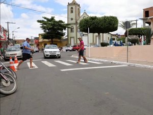 Homem é encontrado morto ao lado de motocicleta na cidade de São Sebastião