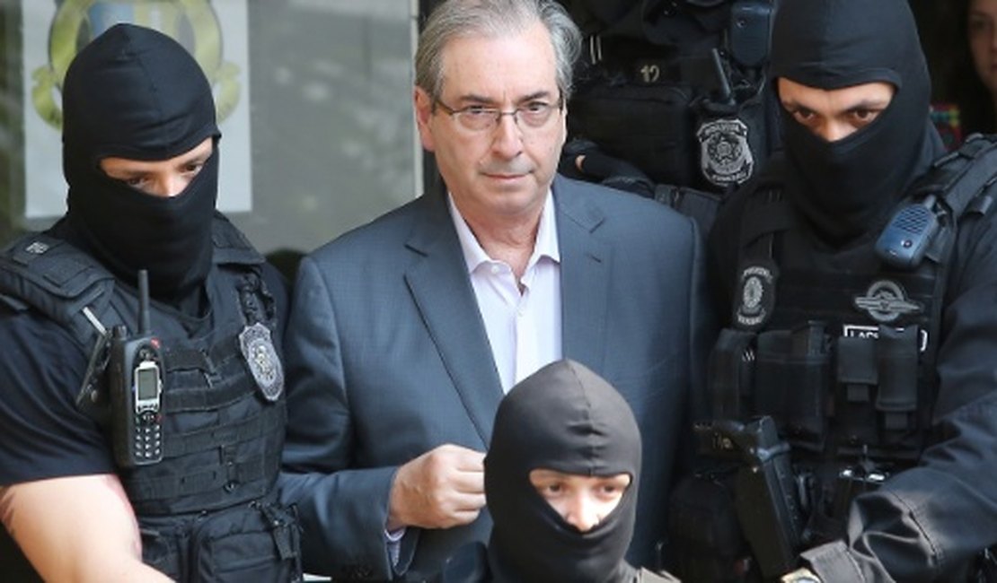 Moro condena Cunha a 15 anos de prisão por corrupção, lavagem e evasão de divisa
