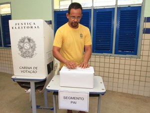 Parlamentares estimam adiar 1º turno das eleições municipais para novembro