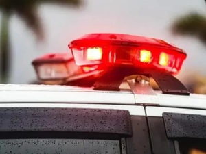 Mulher é presa após agressões, ameaças e danos em residência na Cidade Universitária