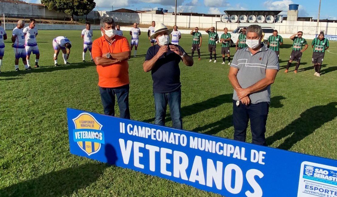 Campeonato de Veteranos marca retorno de público ao estádio em São Sebastião