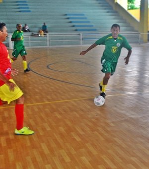 Prefeita incentiva Torneio Cinquentão de Futsal